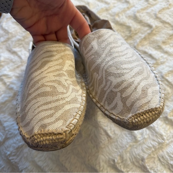 Soludos Canvas Zebra Print Dali Flat Espadrilles Size 9 - Picture 3 of 10